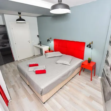 Ideal Old Town アパート ブカレスト