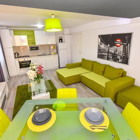 Ideal Old Town ブカレスト