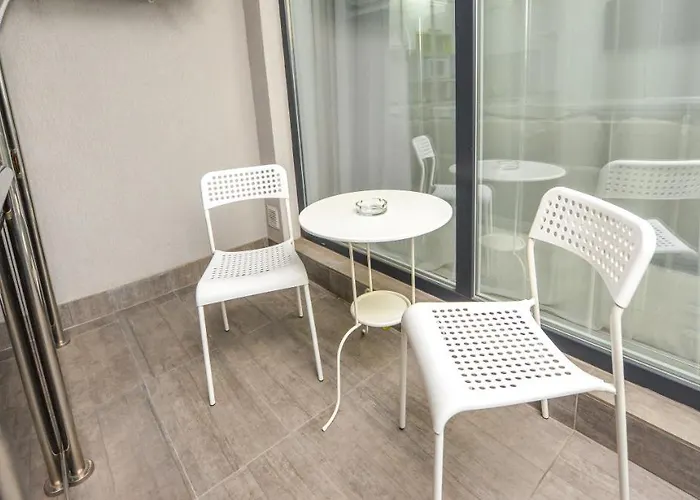 Ideal Old Town Apartment