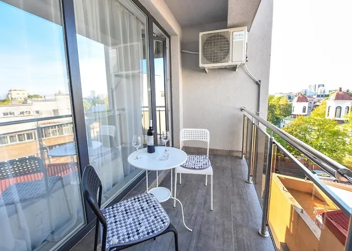 Ideal Old Town Apartment